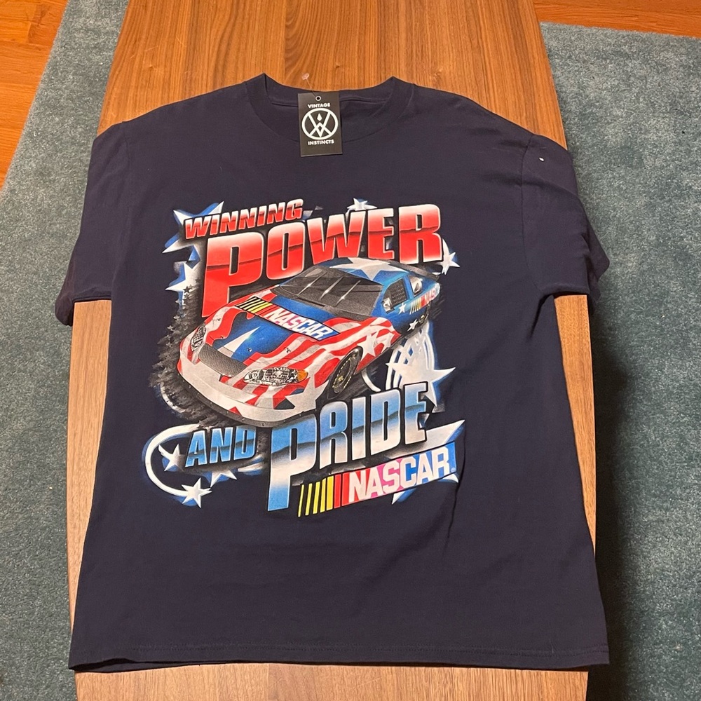 Navy NASCAR Tee size XL fits like a large